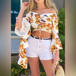 Ayomis Floral Rouched Crop Top Long Flutter Sleeves White Yellow Summer Small